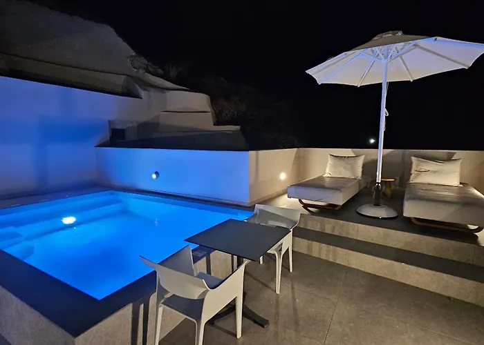 Petroma Cave Suites