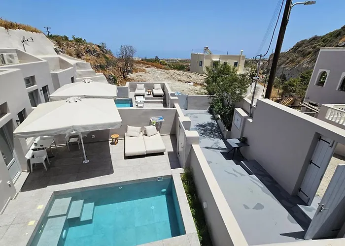 Petroma Cave Suites