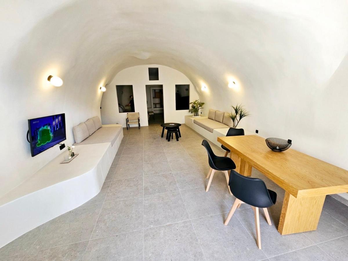 Petroma Cave Apartment Vourvoúlos